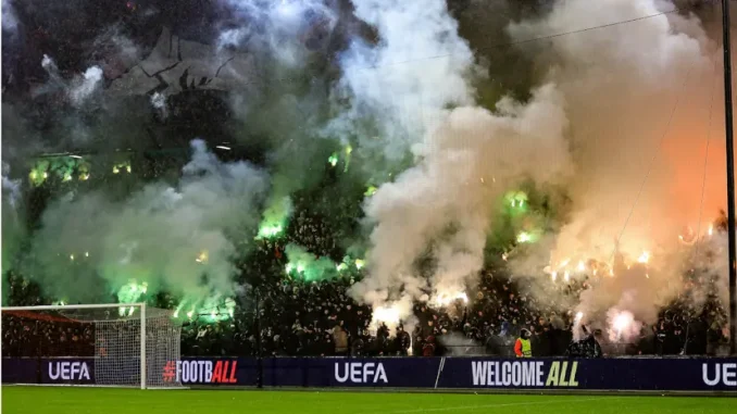 feyenoord-fans-25-01-g-1200