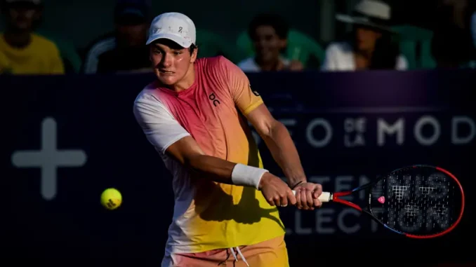 joao-fonseca-backhand-250215g1200