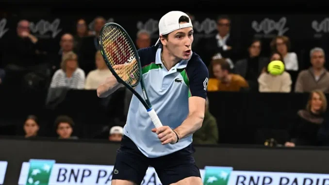 ugo-humbert-backhand-250216tatp1200