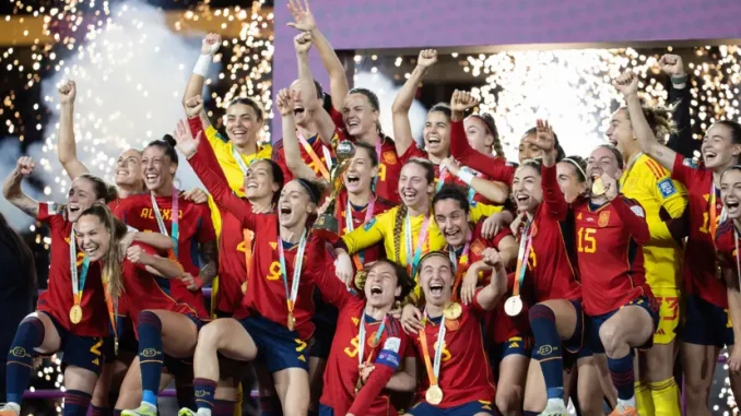 spainw-g1200-celebrates-231211
