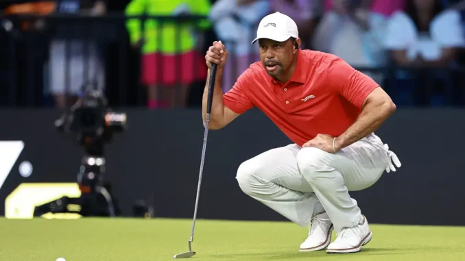tiger-woods-bends-250304g1200