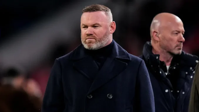 wayne-rooney-walking-25-03-g-1200