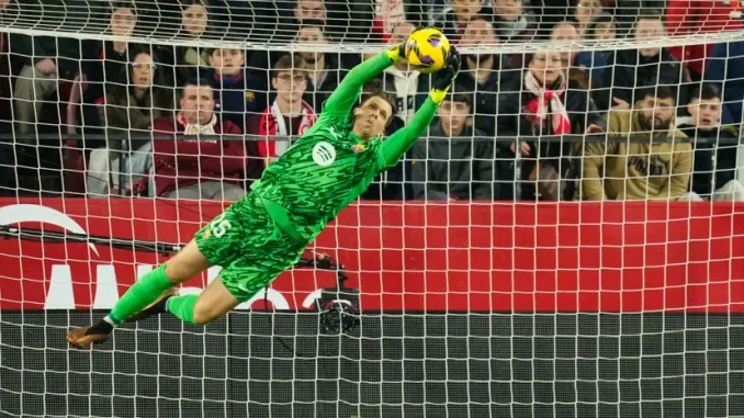 wojciech-szczesny-saves-250209g1200